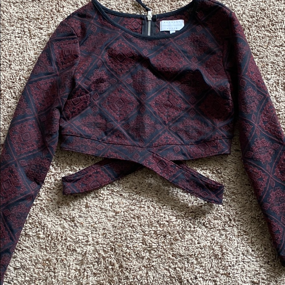 Kendall & Kylie festive cropped sweater